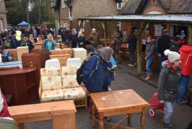 Volunteers criticise Sue Ryder over end of sales