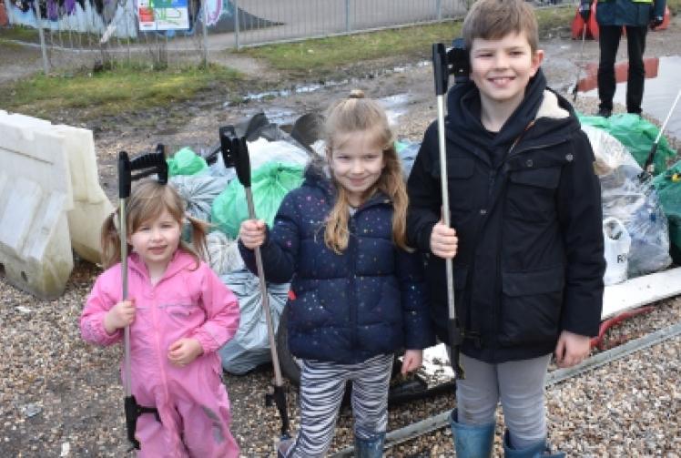 Volunteers fill 40 bin bags with rubbish during litter-pick