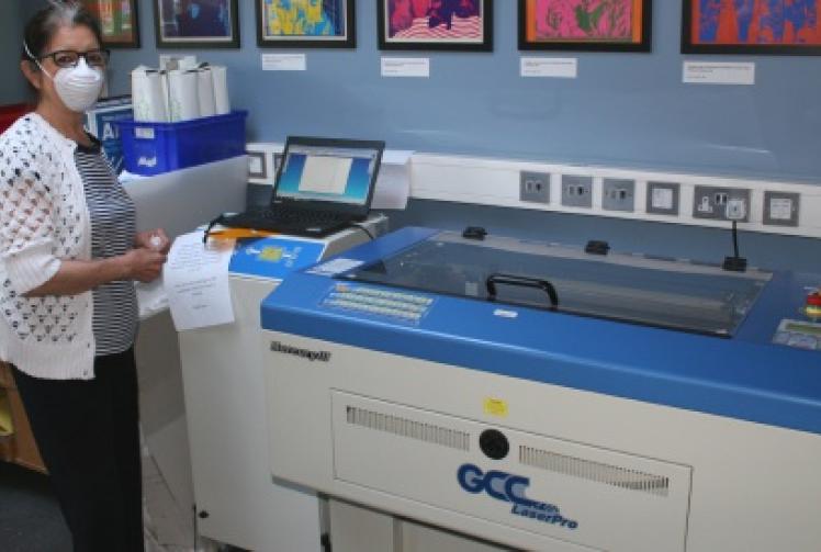 Schools share facilities to make visors for NHS staff