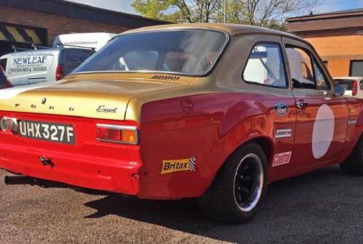 Burglars steal racing driver's classic car replica