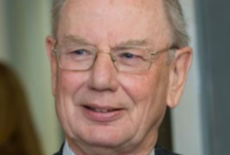 Man honoured for delivery of pandemic prescriptions