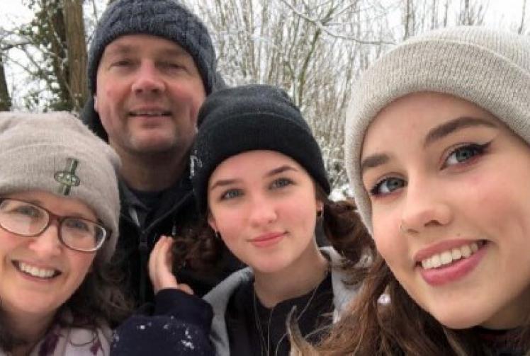 Girl thrilled with success of takeaway pizza business
