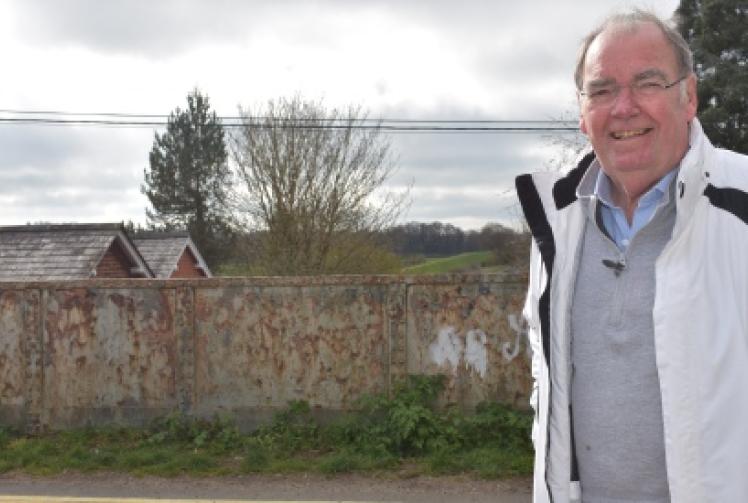 Network Rail refuses to refurbish &lsquo;eyesore&rsquo; bridge