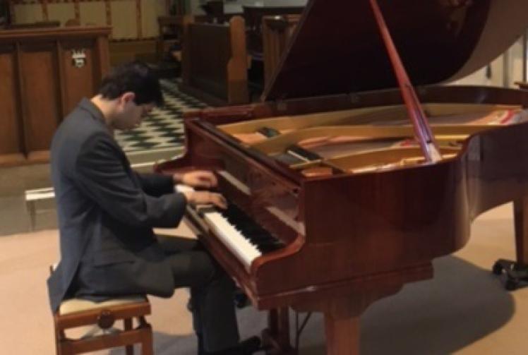 Pianist breaks silence in the most lyrical fashion