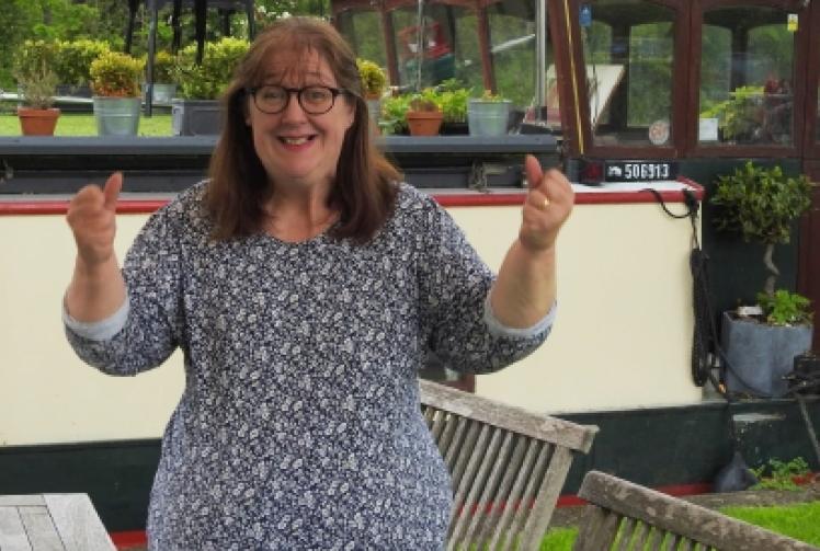 Teenagers risking lives by jumping into river at lock