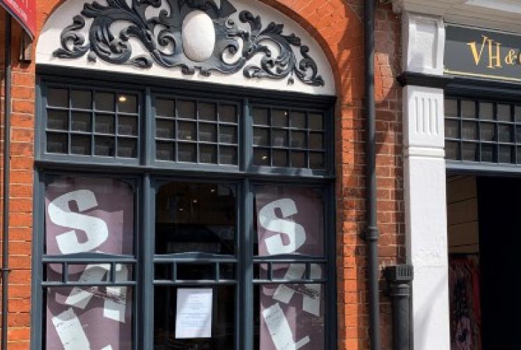 Clothes store to close but not sister homeware shop next door