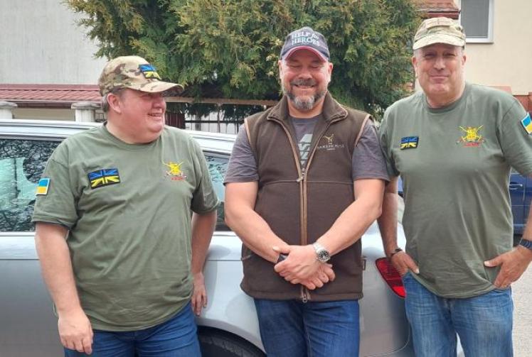 Pair need medical supplies and equipment for Ukraine