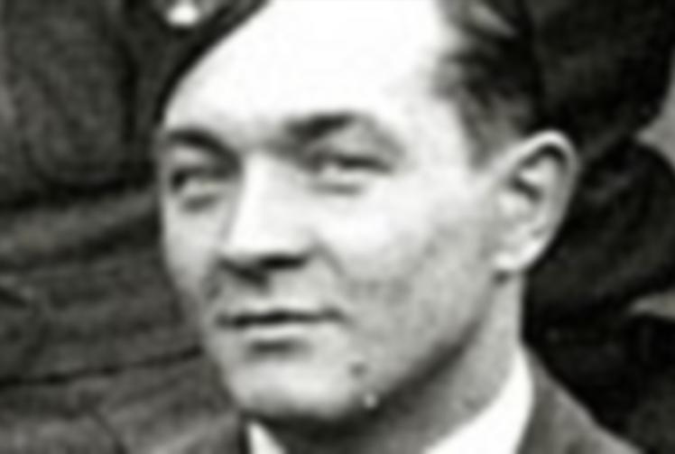 Detectorist searches for family of wartime pilot