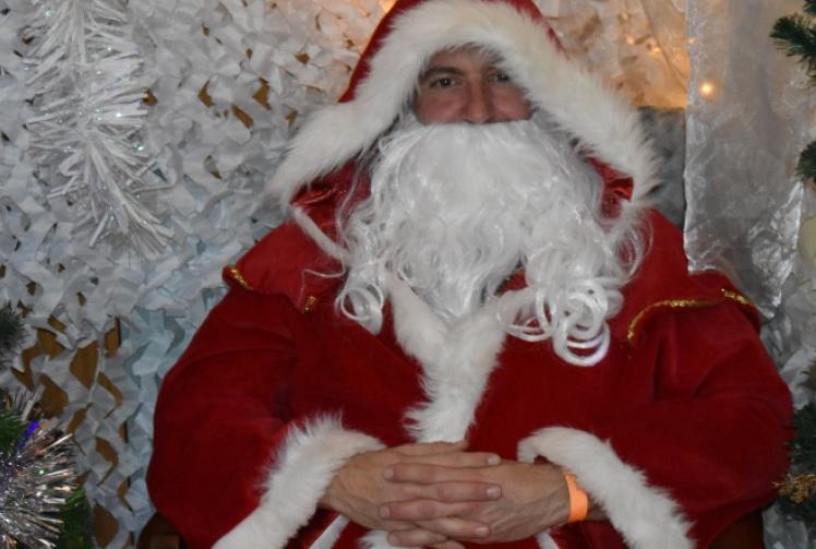 School friends rescue village&rsquo;s Christmas fair and raise &pound;1,200