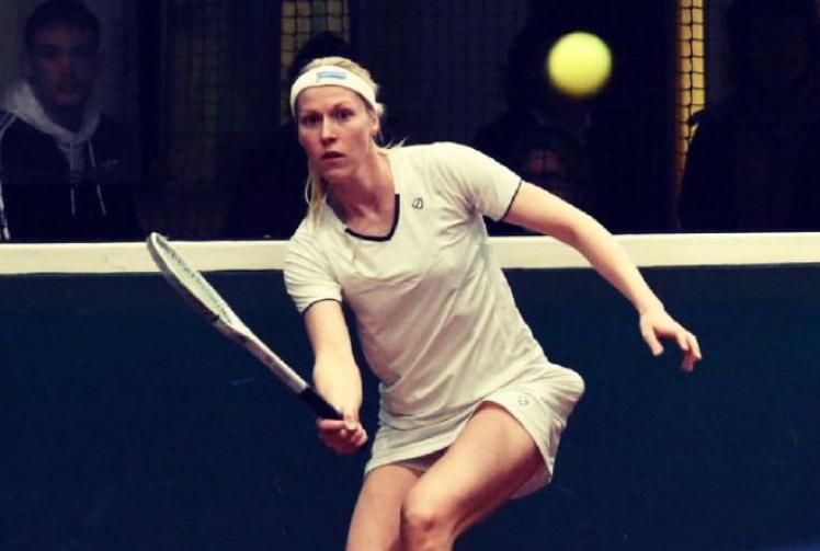 Fahey in seventh heaven after retaining world titles