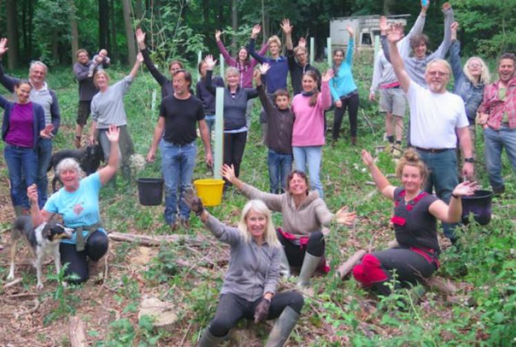 Heirs hand over estate to community stewardship