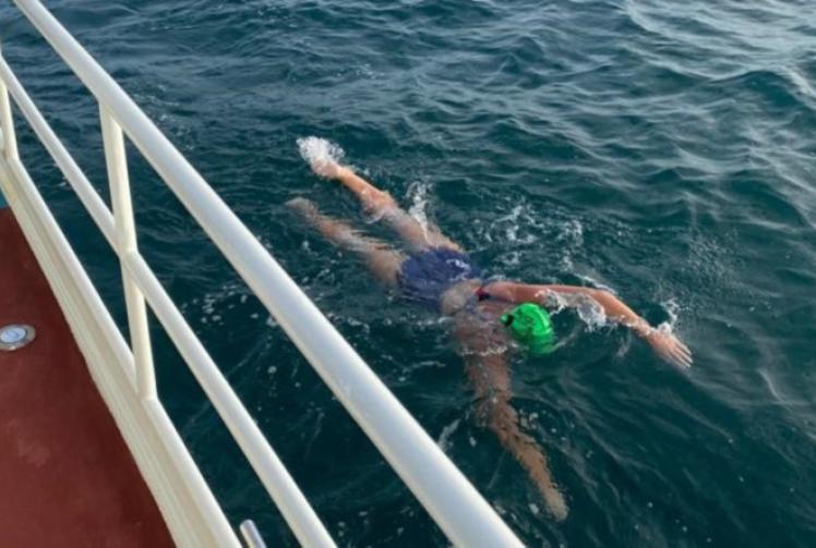 Mermaid Laura swims the Channel