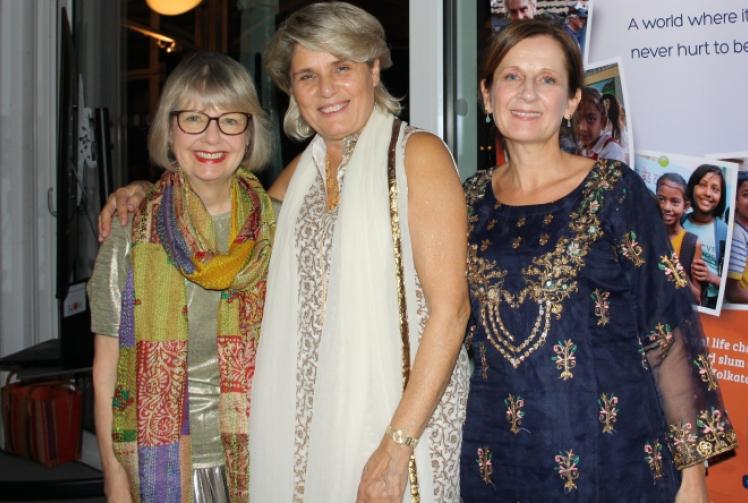 Actor auctions dinner with him at charity fundraiser