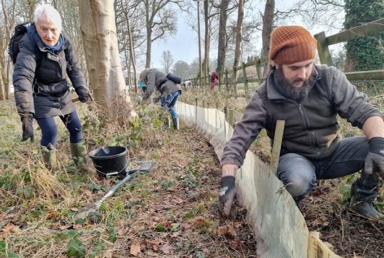 Volunteers prepared for spawning toads