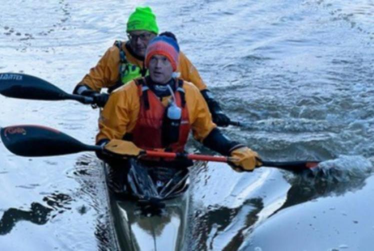 Pair complete 108-mile canoe race through night