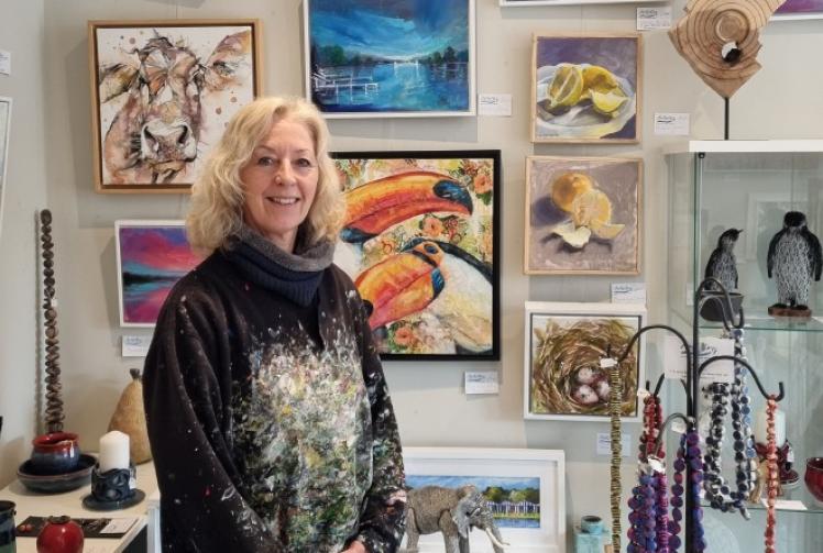 Artist still upbeat despite deciding to close gallery