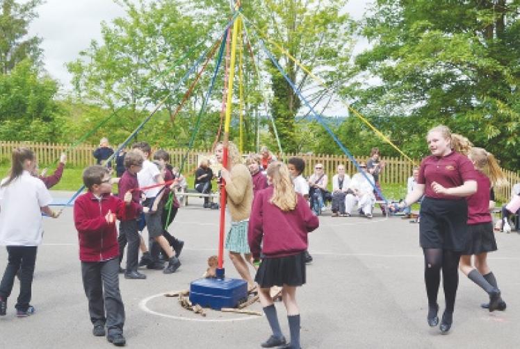 Badgemore headteacher to leave