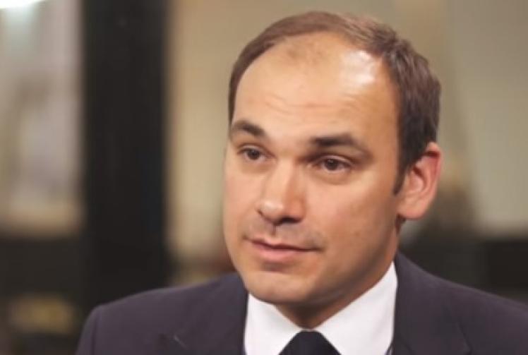 Man rescues boat trio