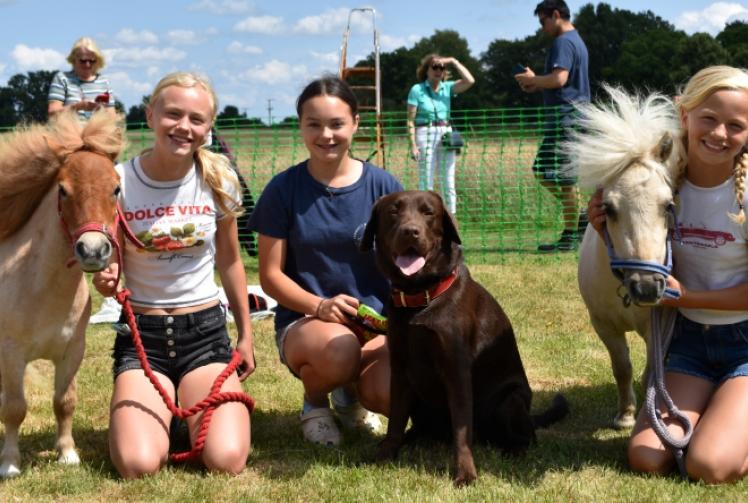Running reverend challenges villagers