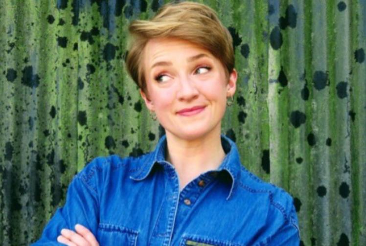 Former teacher does her homework ahead of gig