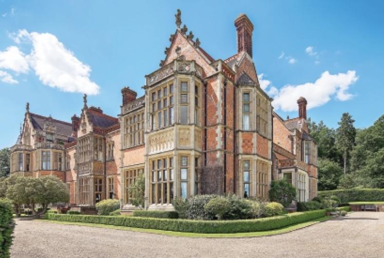 Apartment offers a grand window on to times past