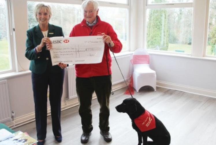 Golfers chip in for detection dogs charity