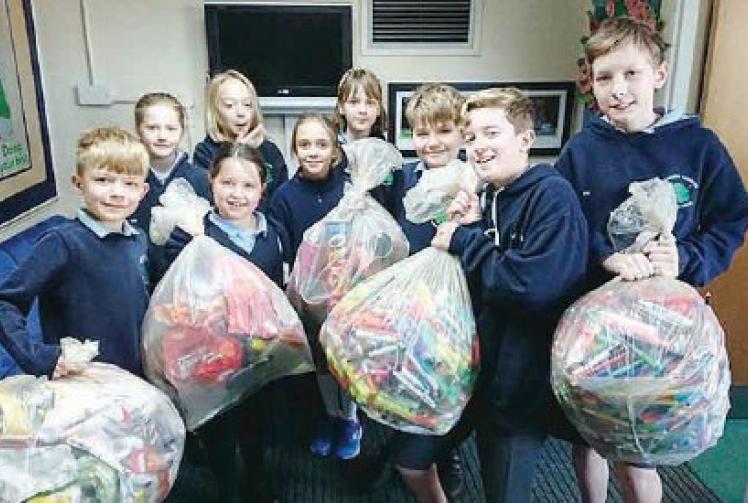 School earns cash by collecting rubbish for recycling